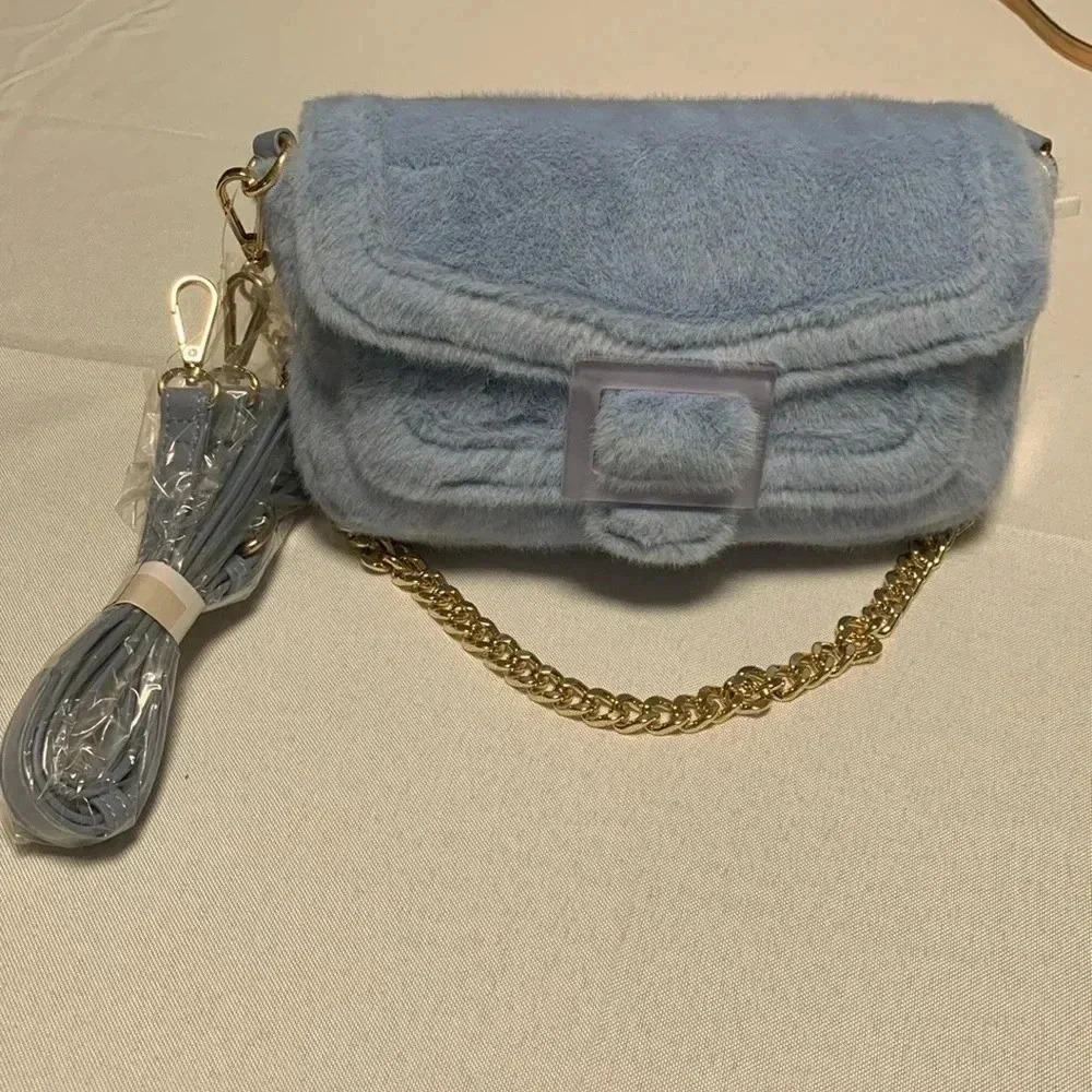 Skinny dip London Women’s Crossbody Purse, Faux Fur.NWT - Picture 5 of 5
